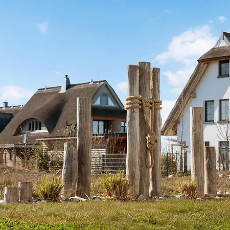 Reetdachhaus Ankerplatz Nyaraló Dranske