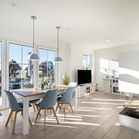 Reetdachhaus Ankerplatz * درانسكي